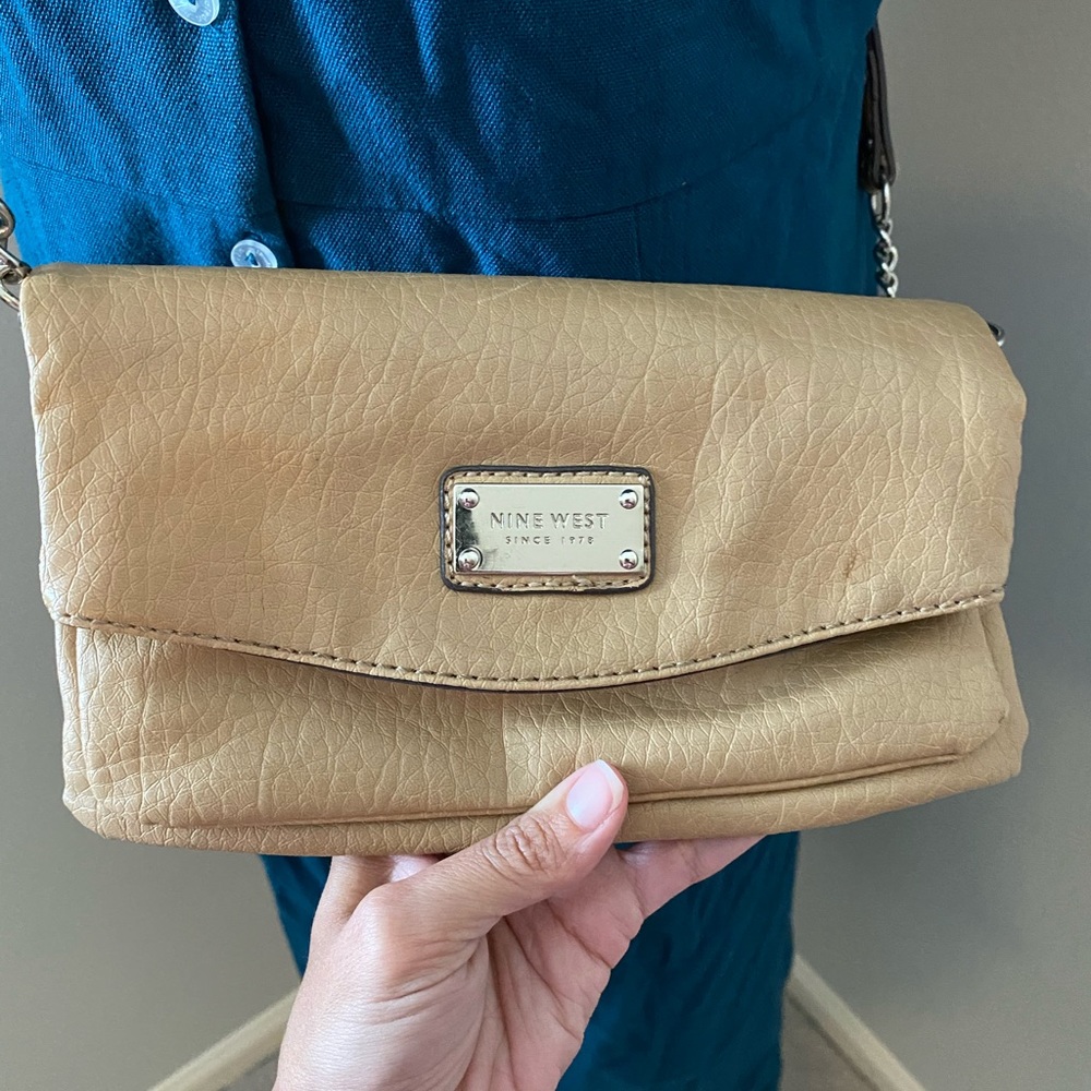Tan/Beige clutch